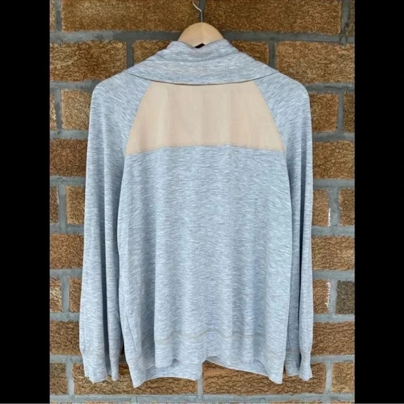 St. John Jersey Jacket full zipper medium - Picture 5 of 9